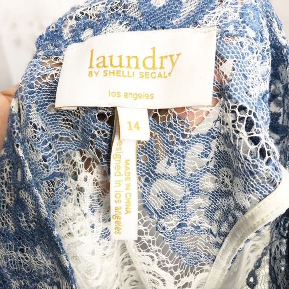 ❌SOLD❌ [Laundry] Shelli Segal Lace Mock Neck Top - Picture 8 of 8